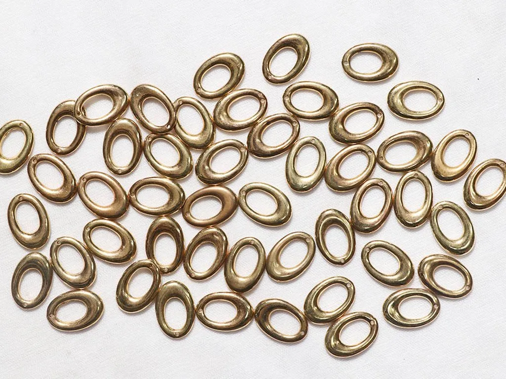 Golden Designer Ring Plastic Beads - 20x15 mm