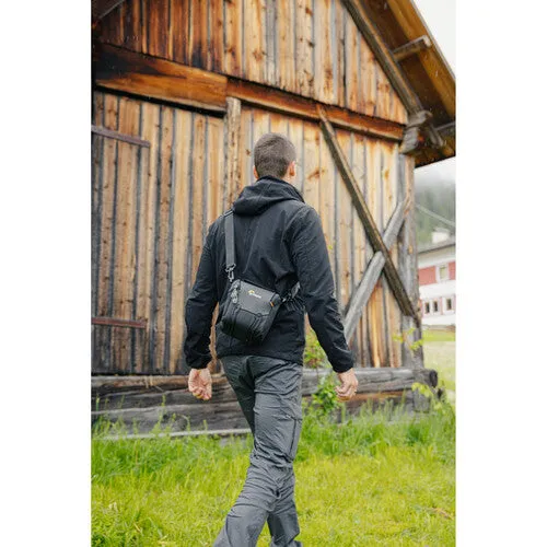 Lowepro Adventura SH 120 III Shoulder Bag (Black)